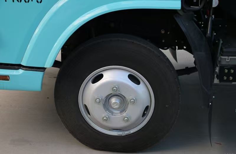 Qingling EVM100 front wheel and tyre condition