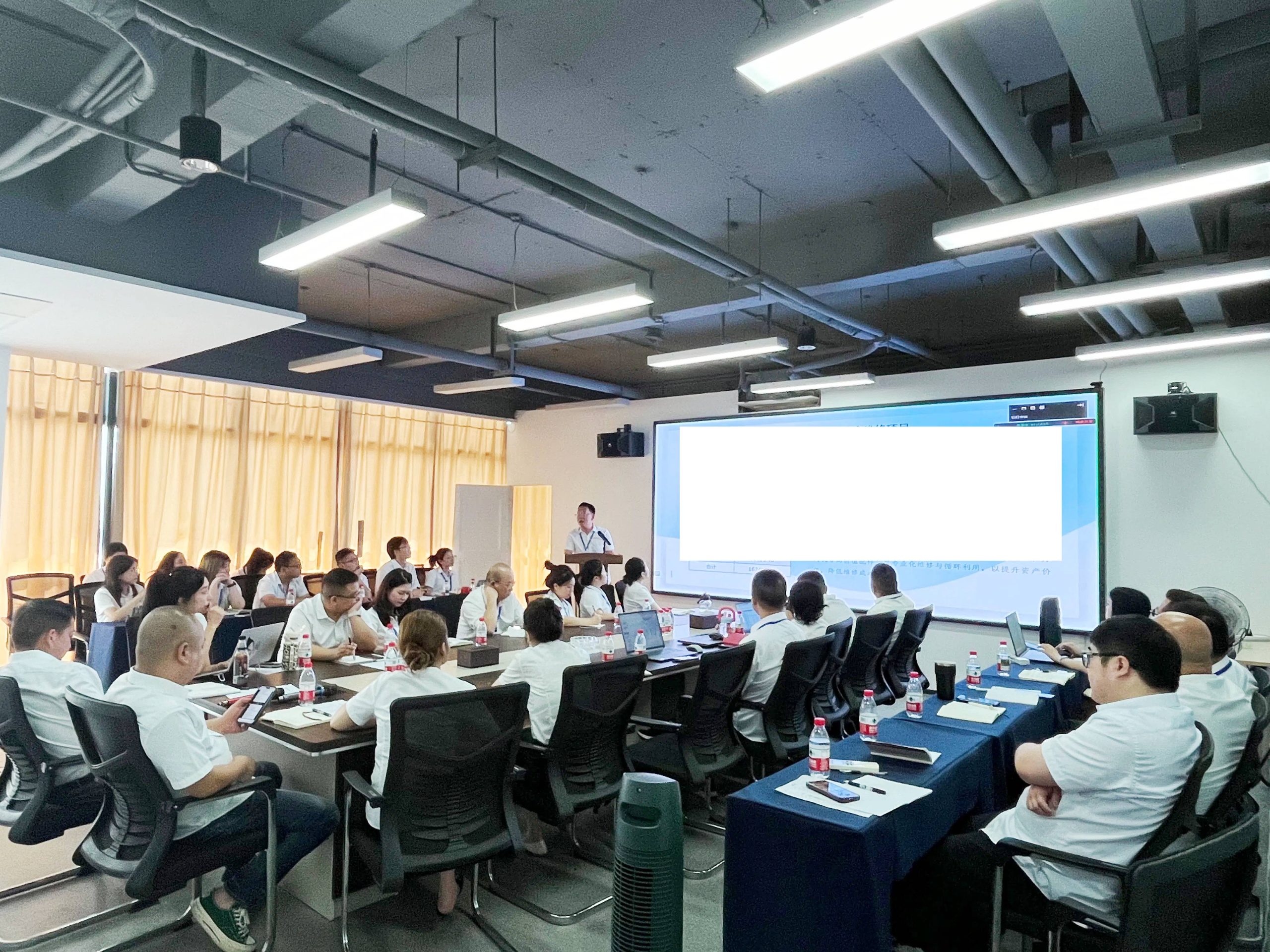 凝心聚力降本增效，优化服务攀高峰——泷通新能源集团召开2025年中总结会